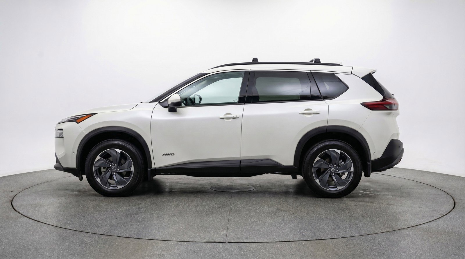 Used 2025 Nissan Rogue SV AWD/4WD image 5