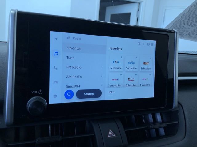 Certified 2025 Toyota RAV4 LE image 28