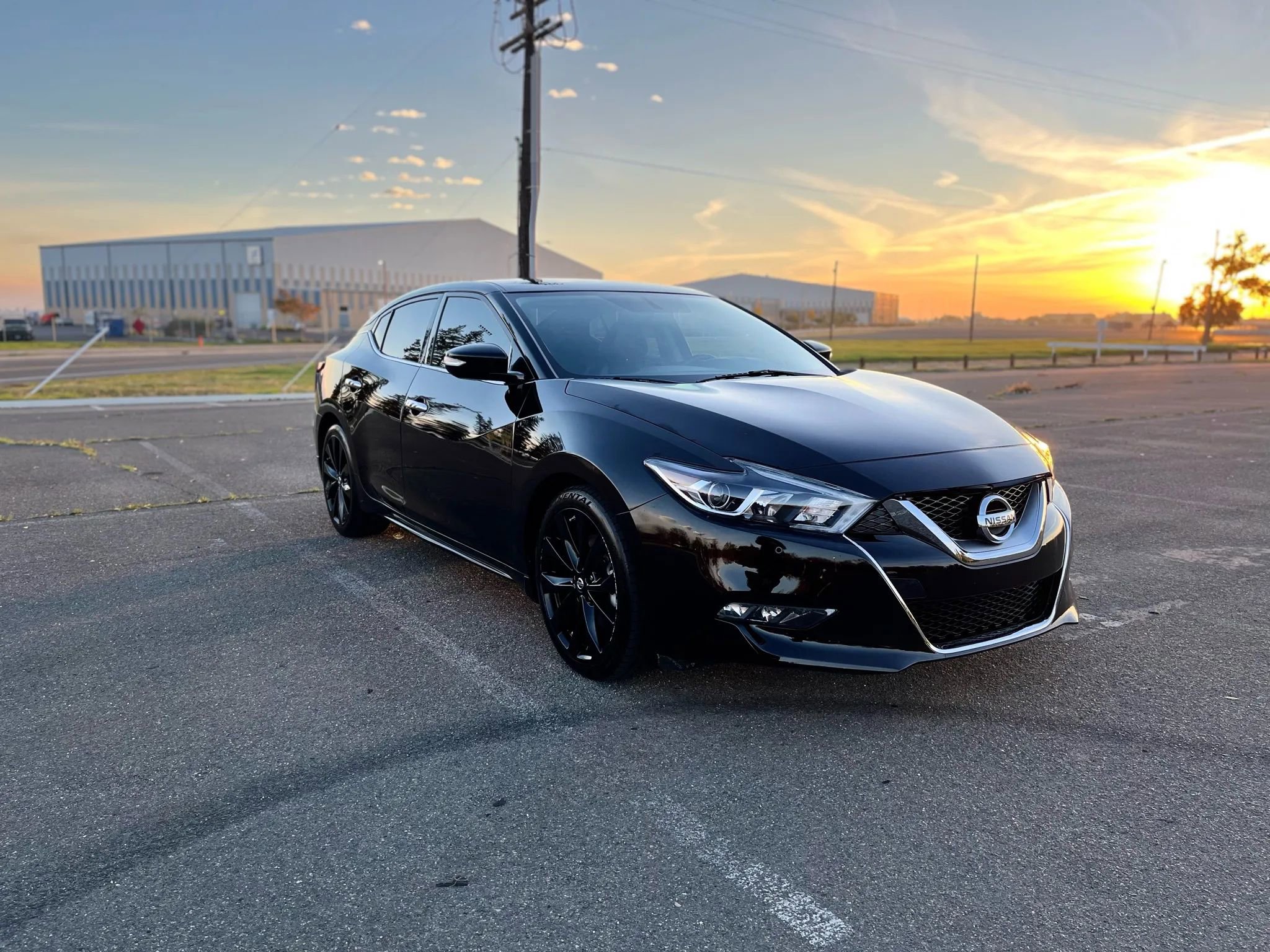 Used 2017 Nissan Maxima SR w/ Midnight Edition image 3