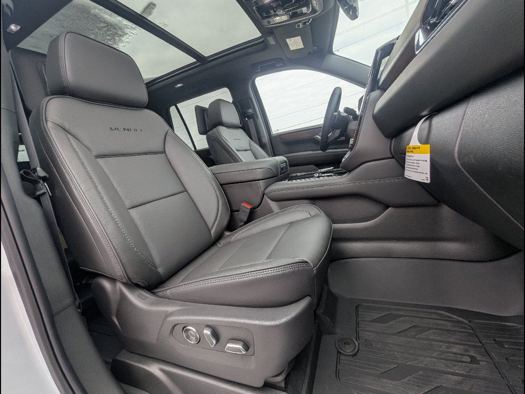 New 2026 GMC Yukon Denali w/ Advanced Technology Package AWD/4WD image 14