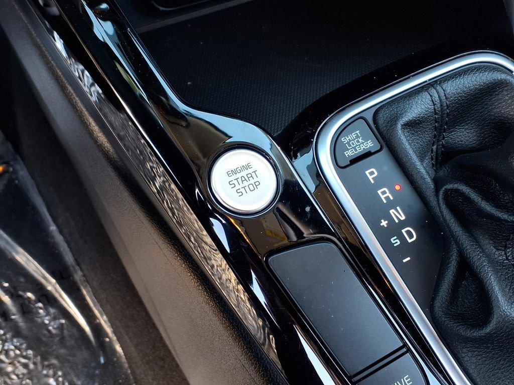 Certified 2025 Kia Soul S FWD image 18