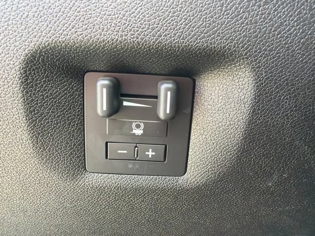 Used 2011 Chevrolet Silverado 2500 LT w/ Interior Plus Package AWD/4WD image 15
