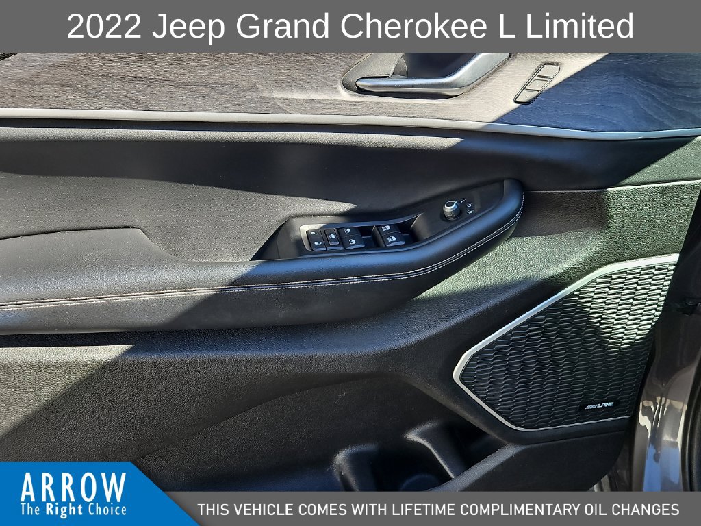 Used 2022 Jeep Grand Cherokee L Limited RWD image 21