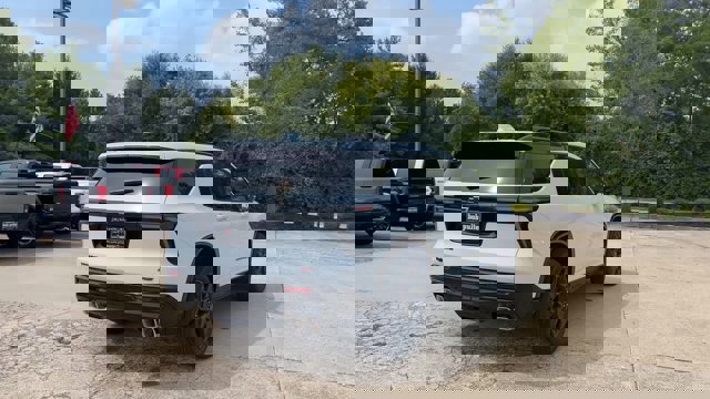 New 2026 Chevrolet Traverse RS w/ LPO, Floor Liner Package image 8