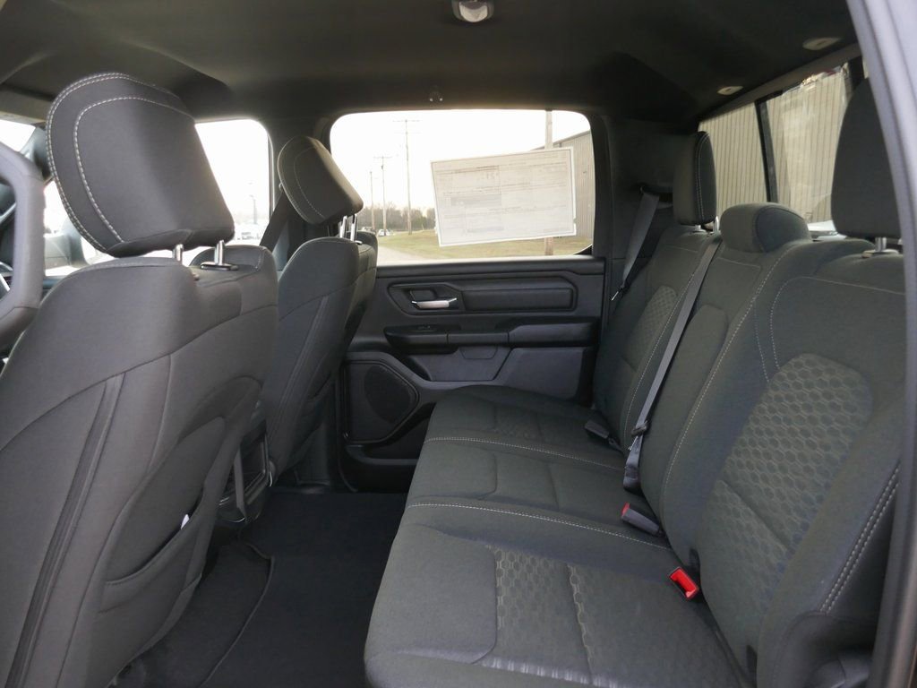 New 2026 RAM 1500 Express AWD/4WD image 12
