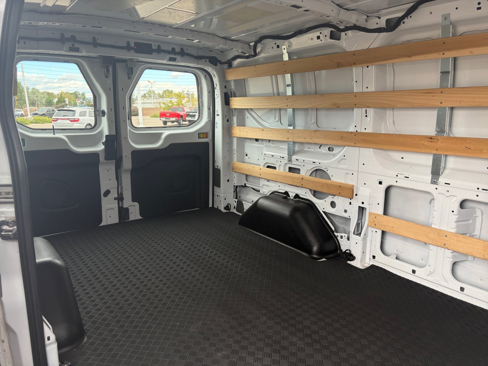 Used 2025 Ford Transit 250 Low Roof w/ Exterior Upgrade Package RWD image 35