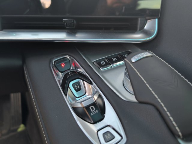Used 2024 Chevrolet Corvette Z06 RWD image 11
