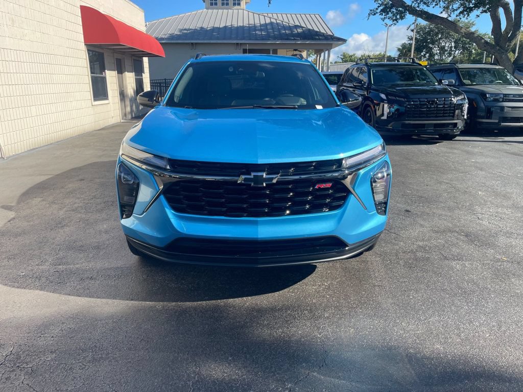 Used 2026 Chevrolet Trax RS w/ Sunroof Package FWD image 9