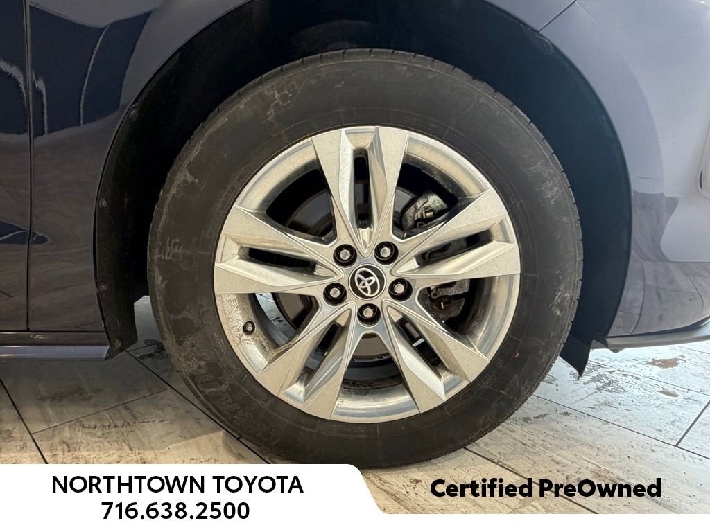 Used 2024 Toyota Sienna XLE w/ XLE Plus Package image 10