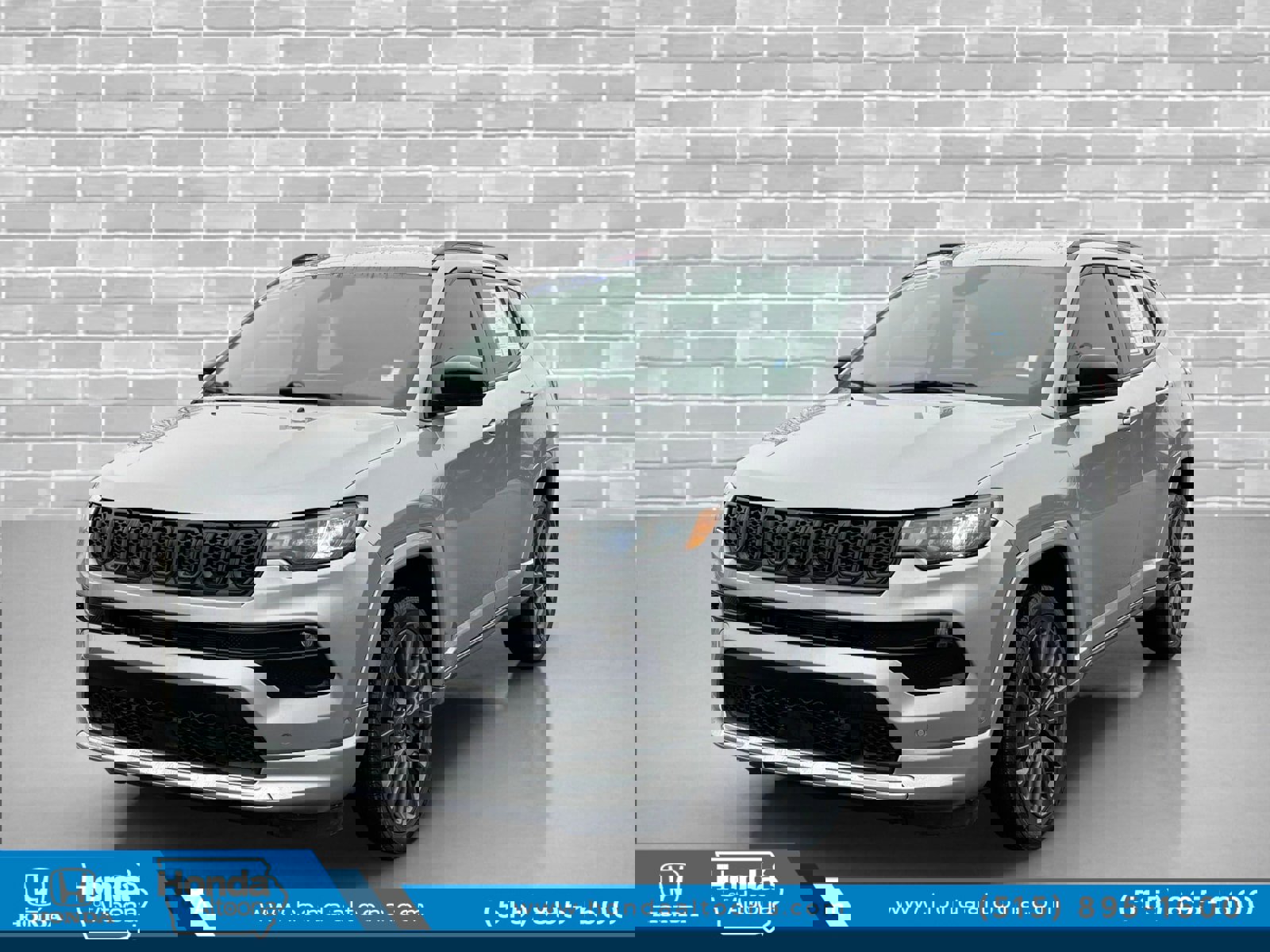 Used 2023 Jeep Compass Limited image 1