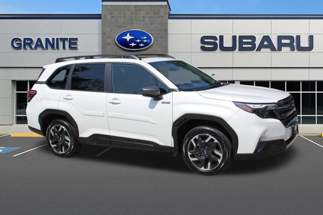 Used 2025 Subaru Forester Premium AWD/4WD image 13