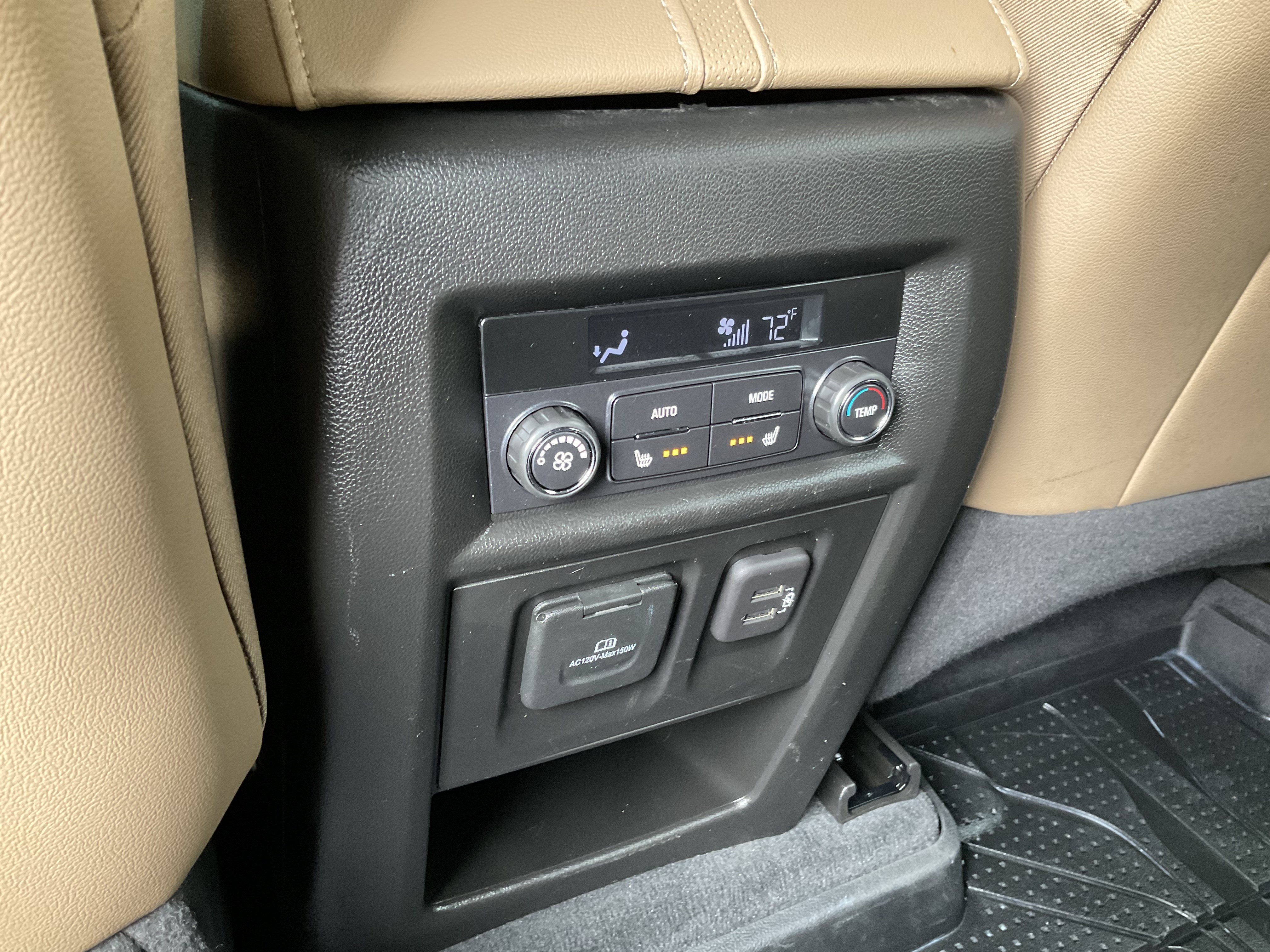 Used 2023 Chevrolet Traverse Premier image 42