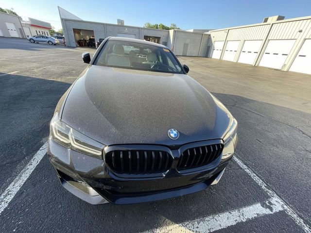 Used 2022 BMW 530i w/ M Sport Package image 2