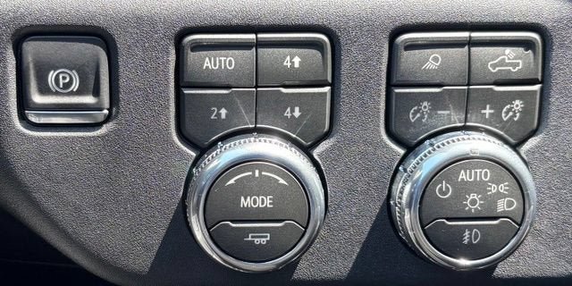 New 2026 GMC Sierra 3500 SLE w/ SLE Value Package AWD/4WD image 25