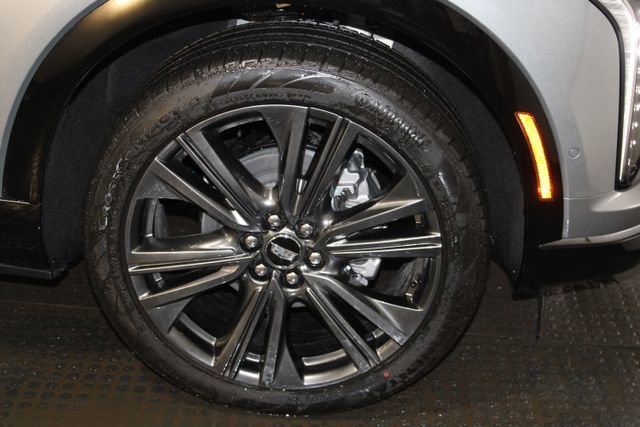 New 2026 Cadillac Optiq Sport 2 AWD/4WD image 39