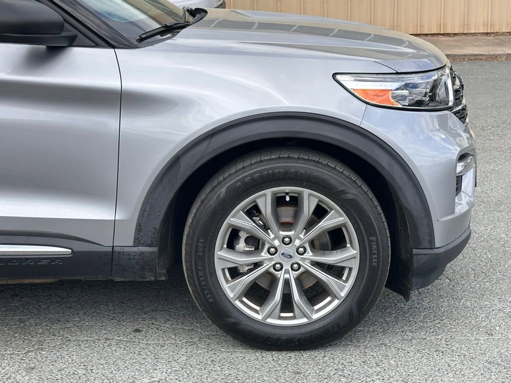 Used 2021 Ford Explorer XLT w/ Equipment Group 202A RWD image 46