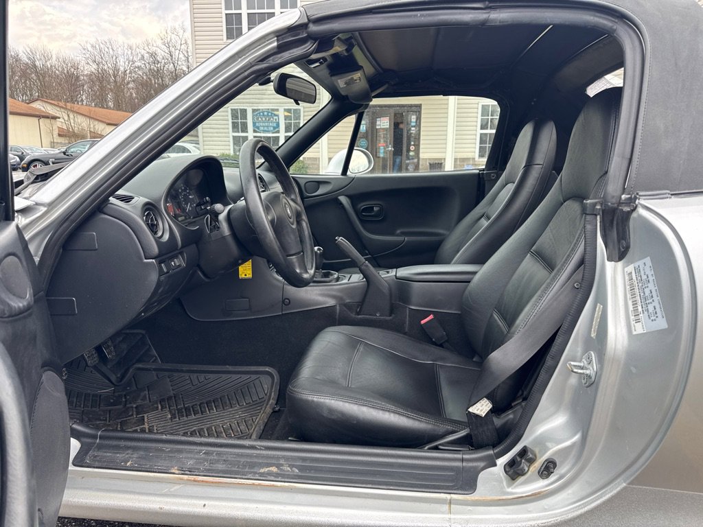 Used 1999 MAZDA MX-5 Miata image 10