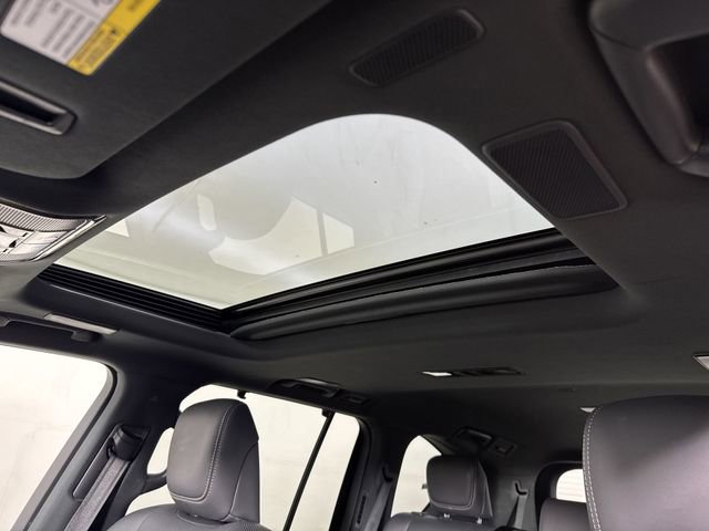 Used 2024 Lexus LX 600 4WD w/ Luxury Package image 20