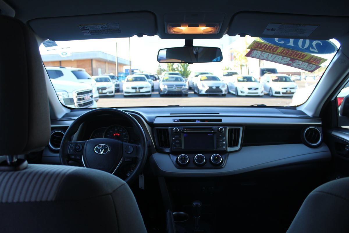 Used 2013 Toyota RAV4 LE AWD/4WD image 23