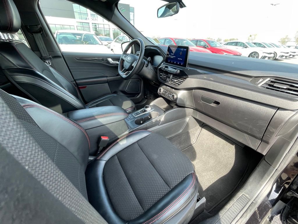 Used 2024 Ford Escape ST-Line image 28