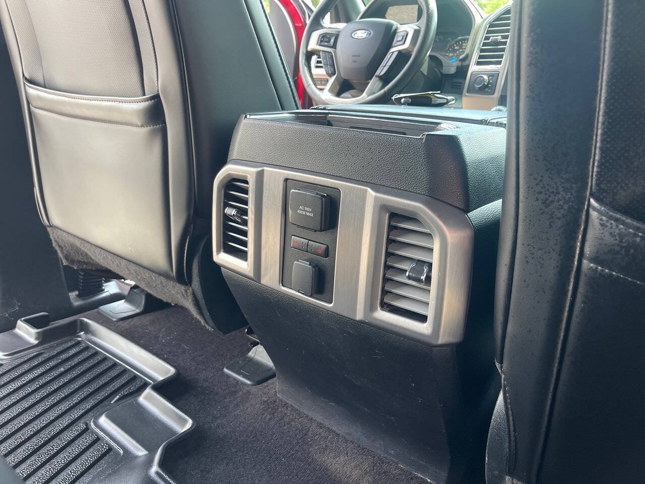Used 2015 Ford F150 Platinum w/ Equipment Group 701A Luxury AWD/4WD image 30