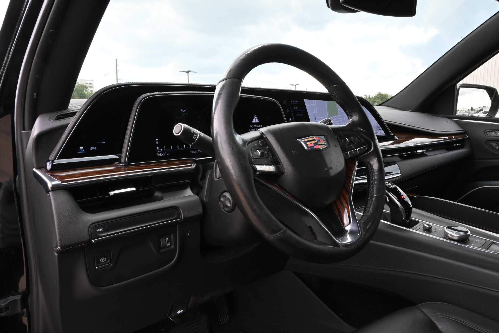 Certified 2022 Cadillac Escalade ESV Luxury RWD image 16