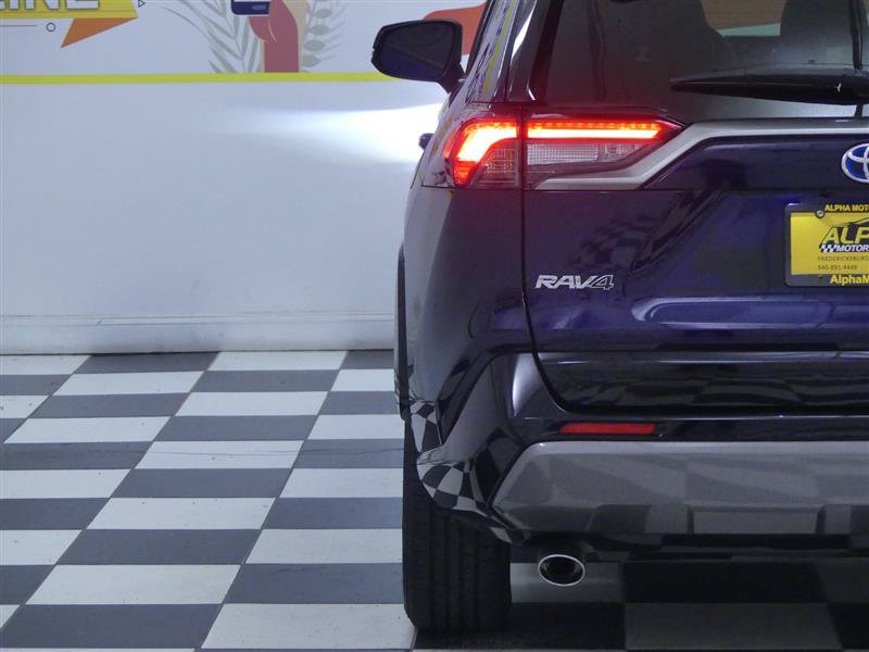 Used 2021 Toyota RAV4 XSE AWD/4WD image 33