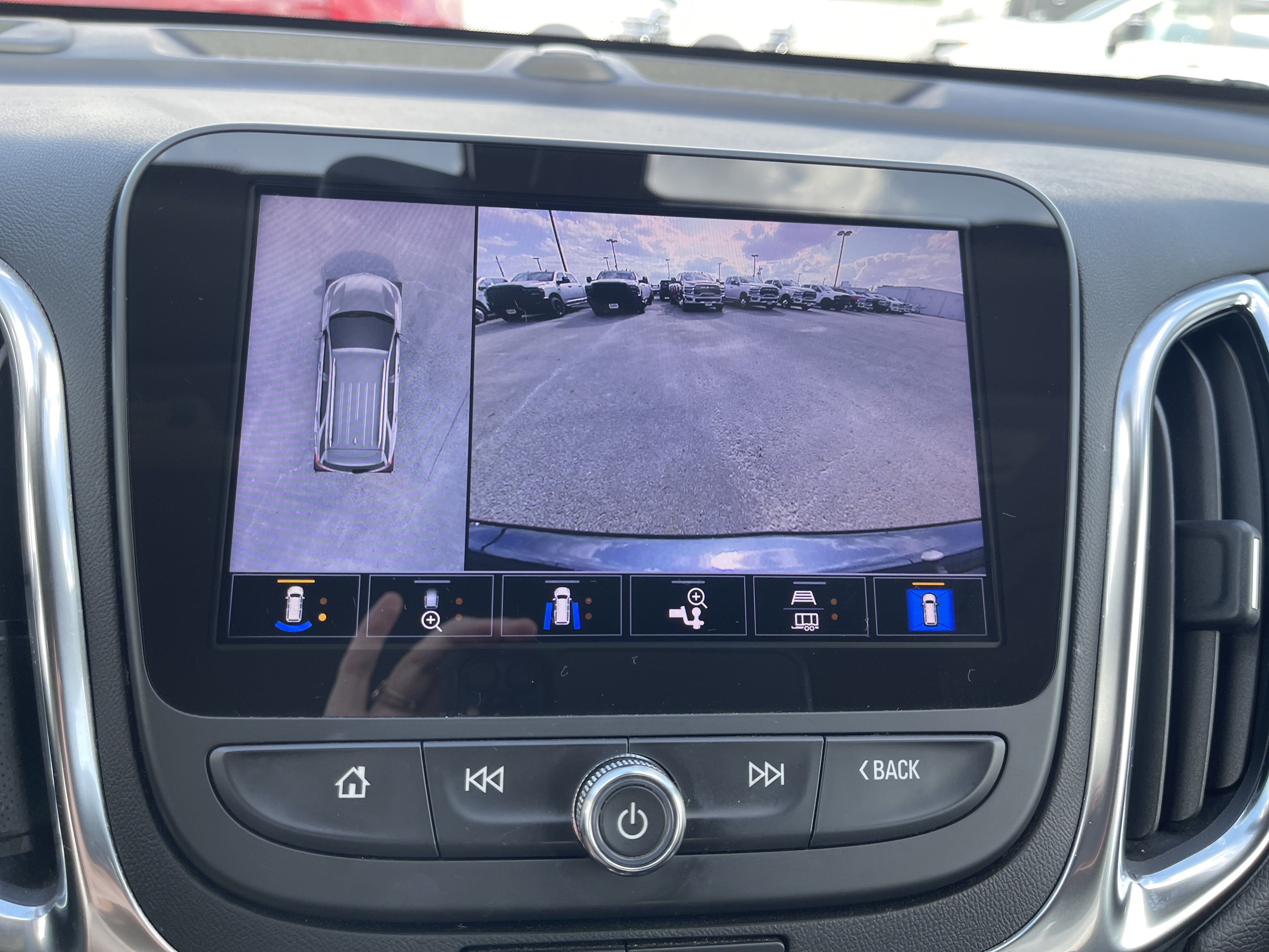 Used 2022 Chevrolet Equinox LT FWD image 26