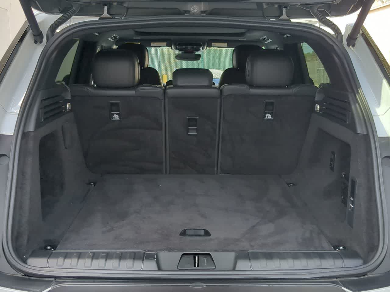 Certified 2025 Land Rover Range Rover Sport SE AWD/4WD image 37