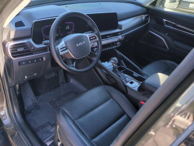 Used 2025 Kia Telluride S FWD image 11