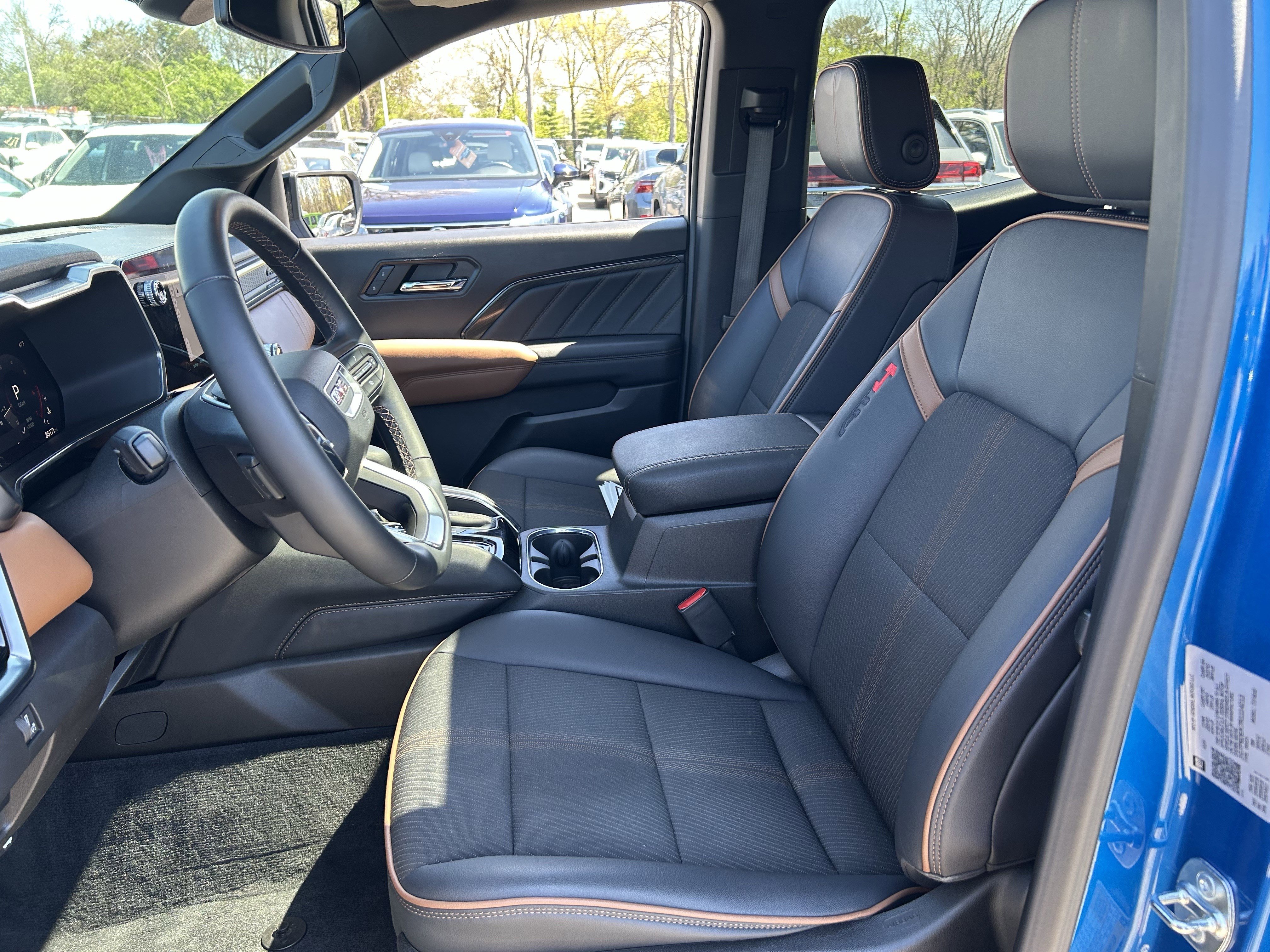 Used 2024 GMC Canyon AT4 w/ Canyon Safety Plus Package image 23