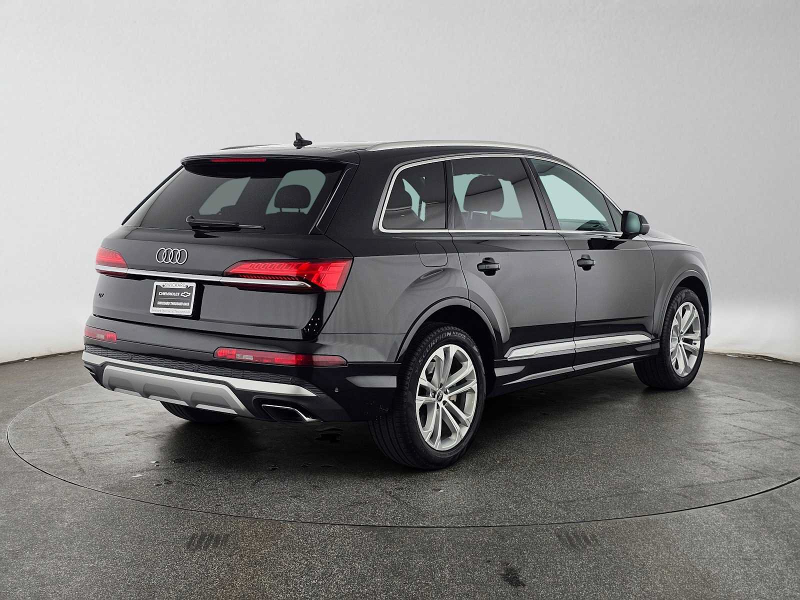 Used 2025 Audi Q7 3.0T Premium Plus AWD/4WD image 3