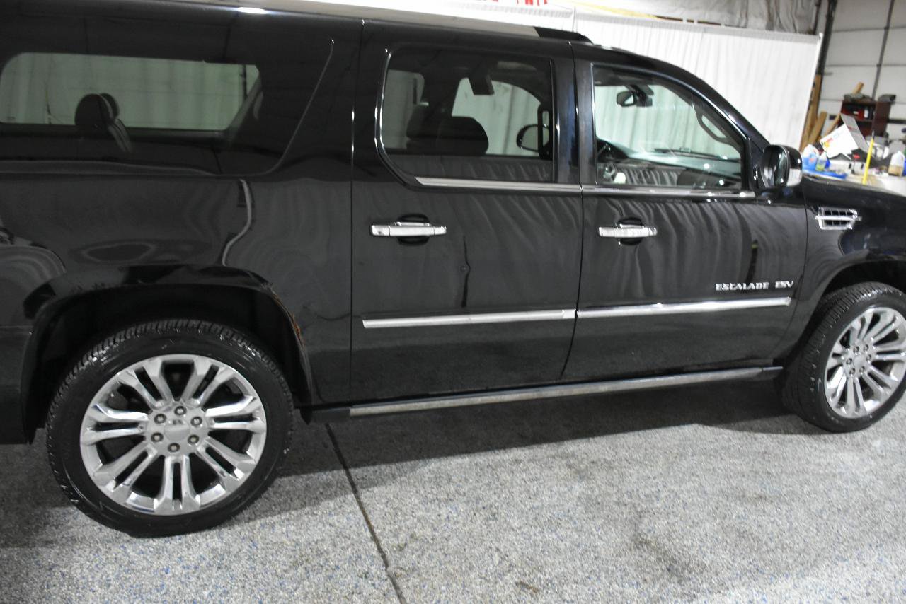 Used 2010 Cadillac Escalade ESV Premium AWD/4WD image 7