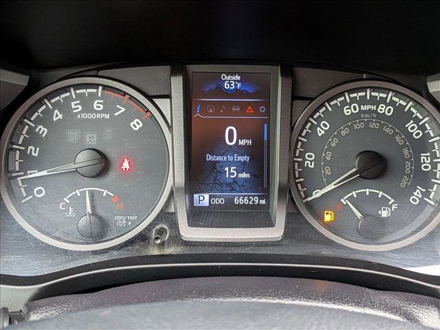 Used 2016 Toyota Tacoma TRD Sport w/ Towing Package RWD image 10