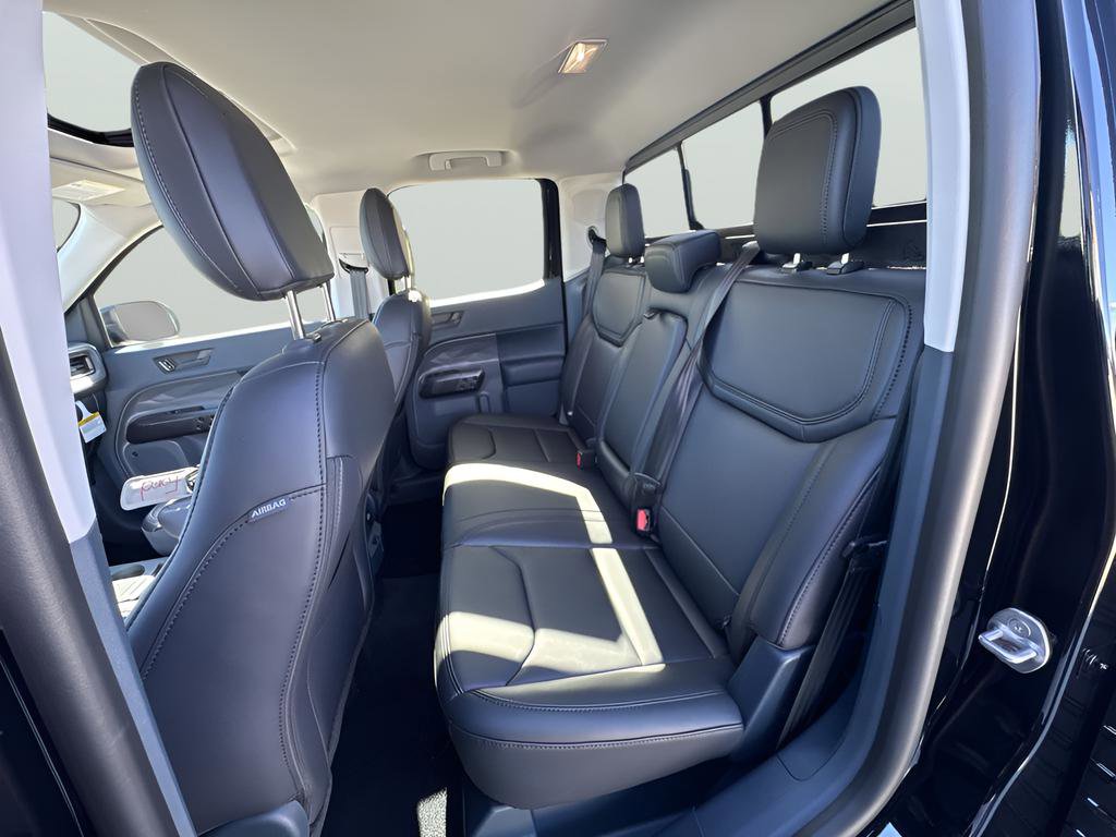New 2025 Ford Maverick Lariat w/ Black Appearance Package image 25