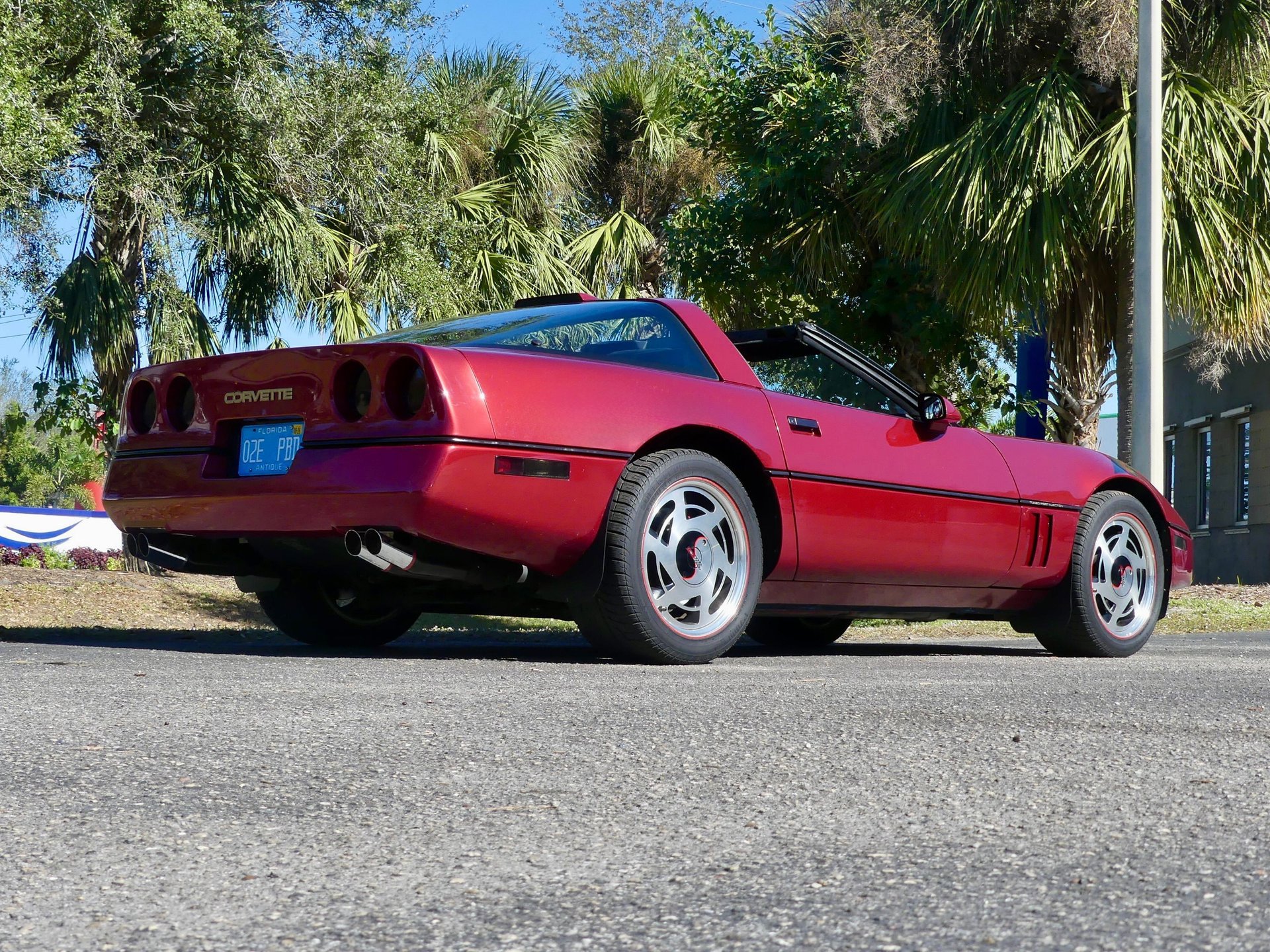 Used 1989 Chevrolet Corvette Coupe RWD image 25