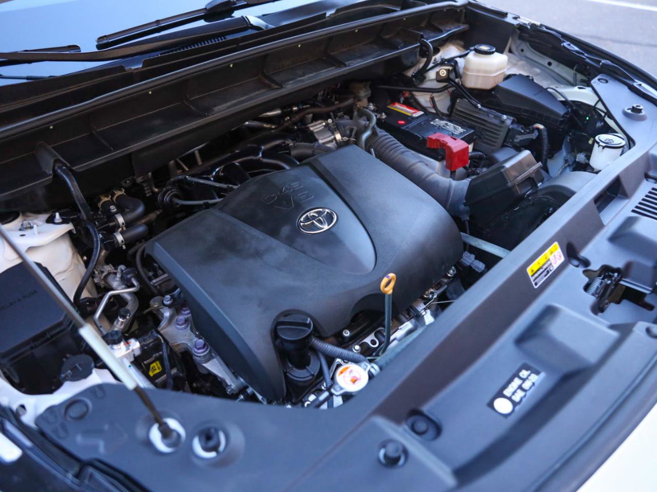 Used 2022 Toyota Highlander L image 35