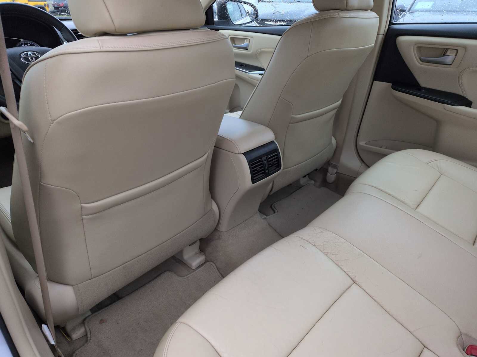 Used 2016 Toyota Camry XLE w/ Moonroof Package image 18