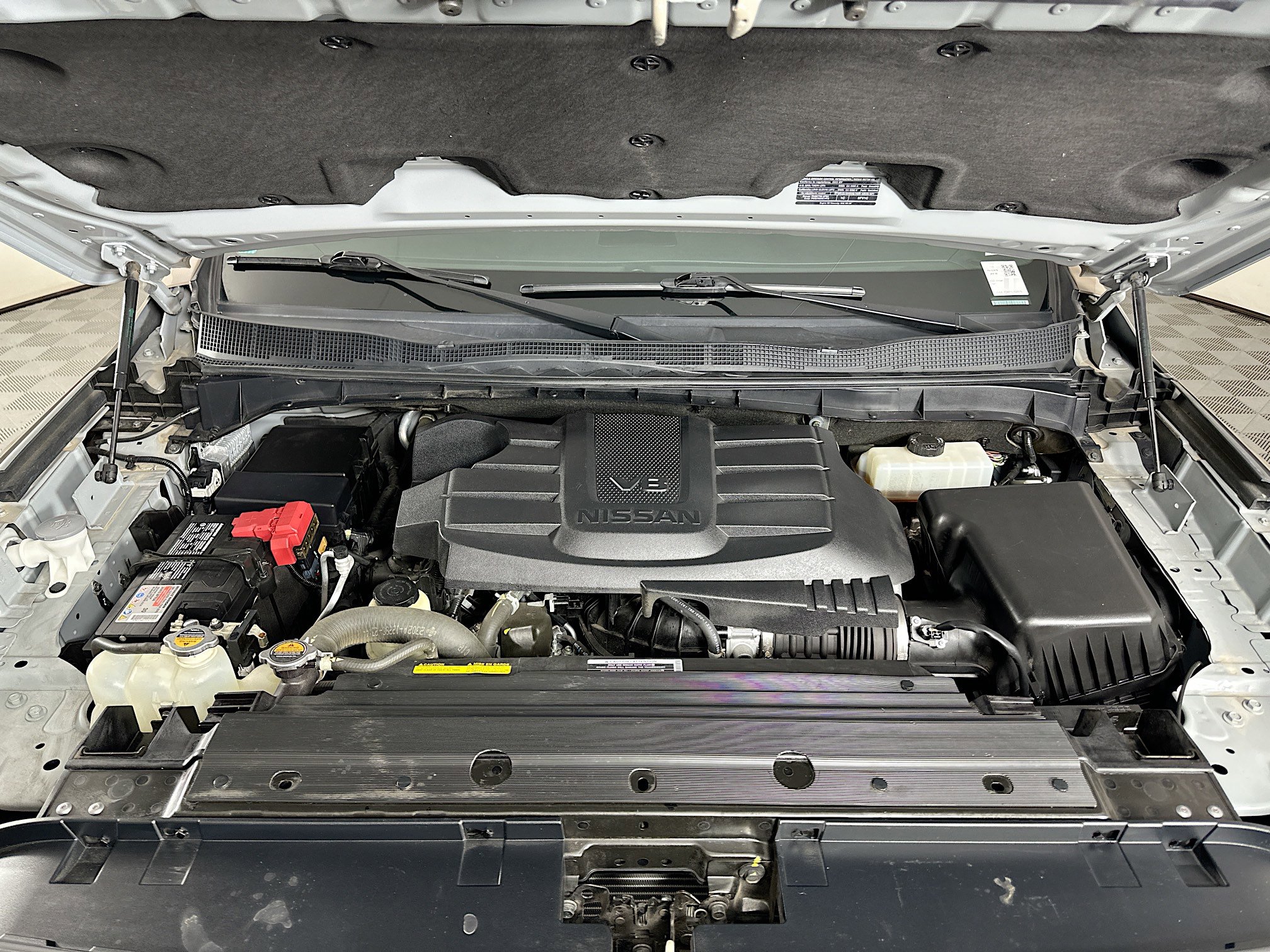 Used 2023 Nissan Titan PRO-4X w/ Off Road Protection Package image 32