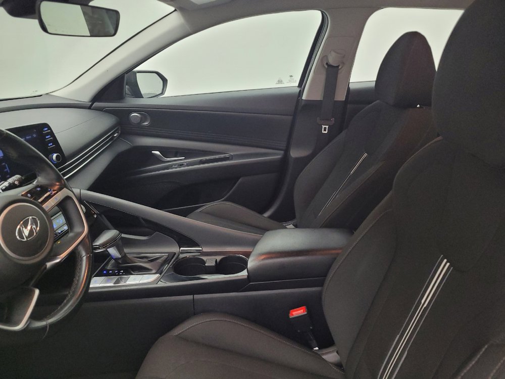 Used 2021 Hyundai Elantra SEL w/ Convenience Package FWD image 17