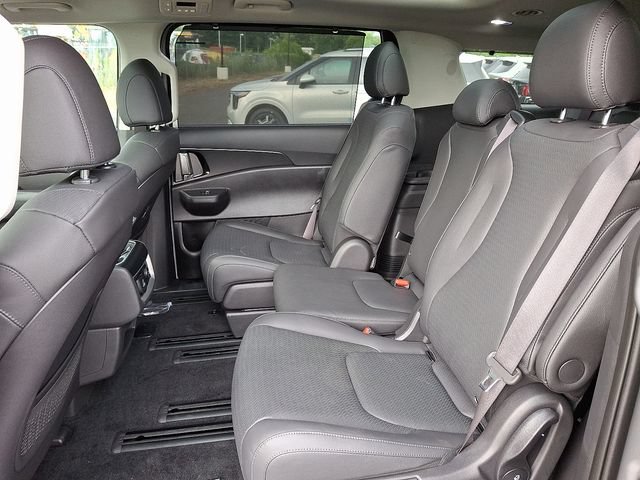 New 2025 Kia Carnival SX Prestige FWD image 6