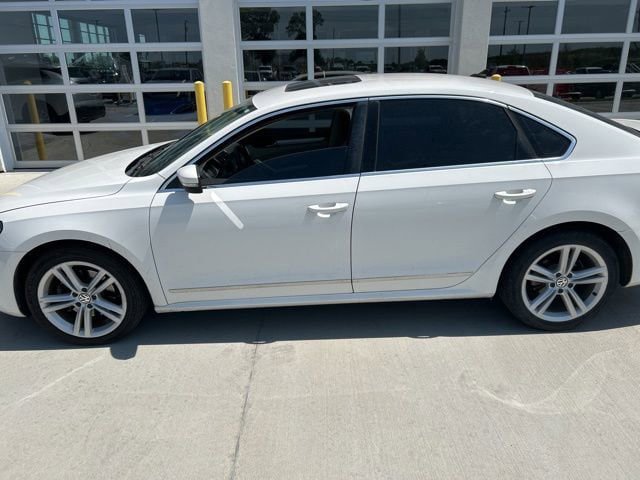 Used 2013 Volkswagen Passat TDI SE FWD image 6