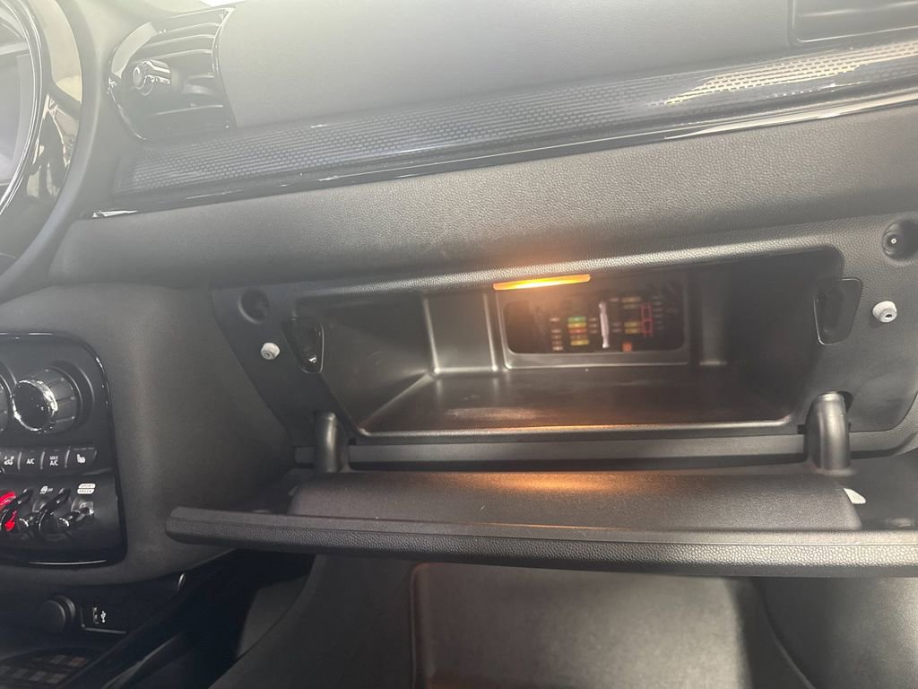 Used 2019 MINI Cooper Clubman S w/ Premium Package image 43