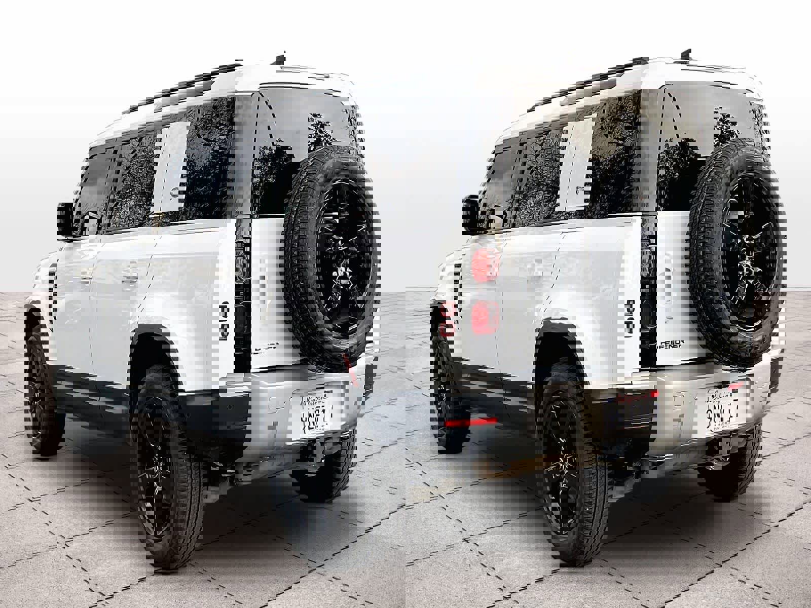 Used 2024 Land Rover Defender 110 S image 13