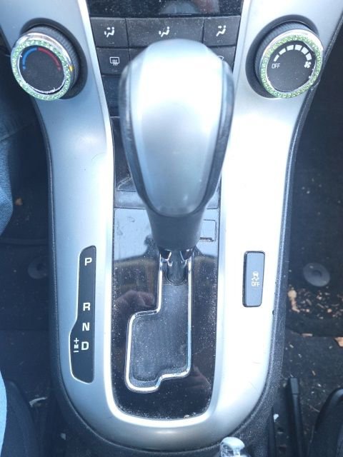 Used 2014 Chevrolet Cruze LT image 18