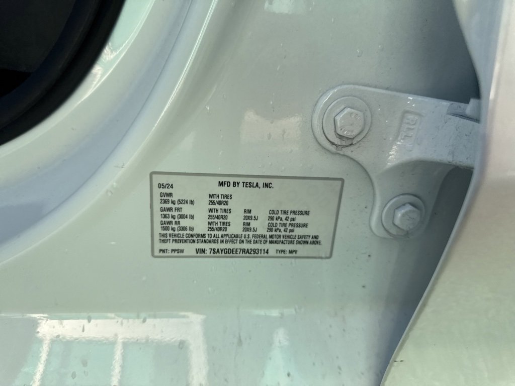 Used 2024 Tesla Model Y Long Range image 13