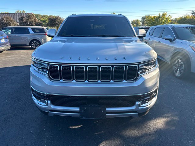 Used 2022 Jeep Wagoneer Series II AWD/4WD image 2