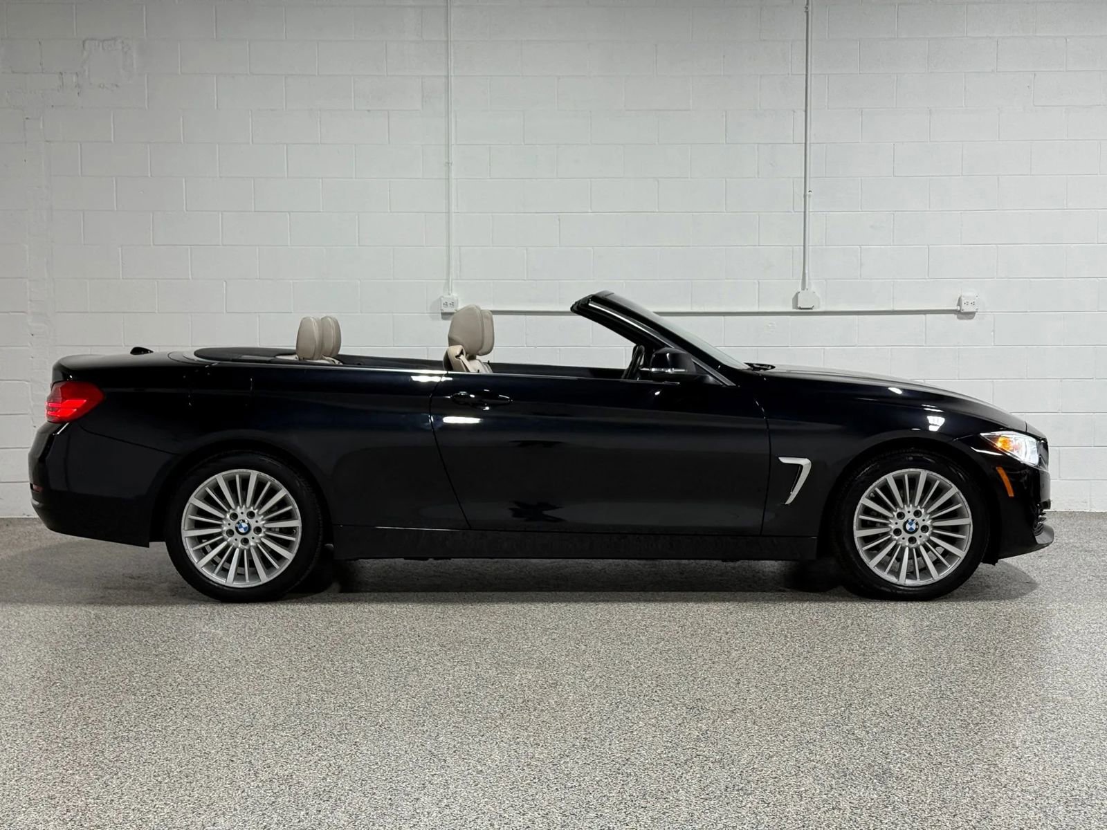 Used 2015 BMW 428i xDrive Convertible AWD/4WD image 8