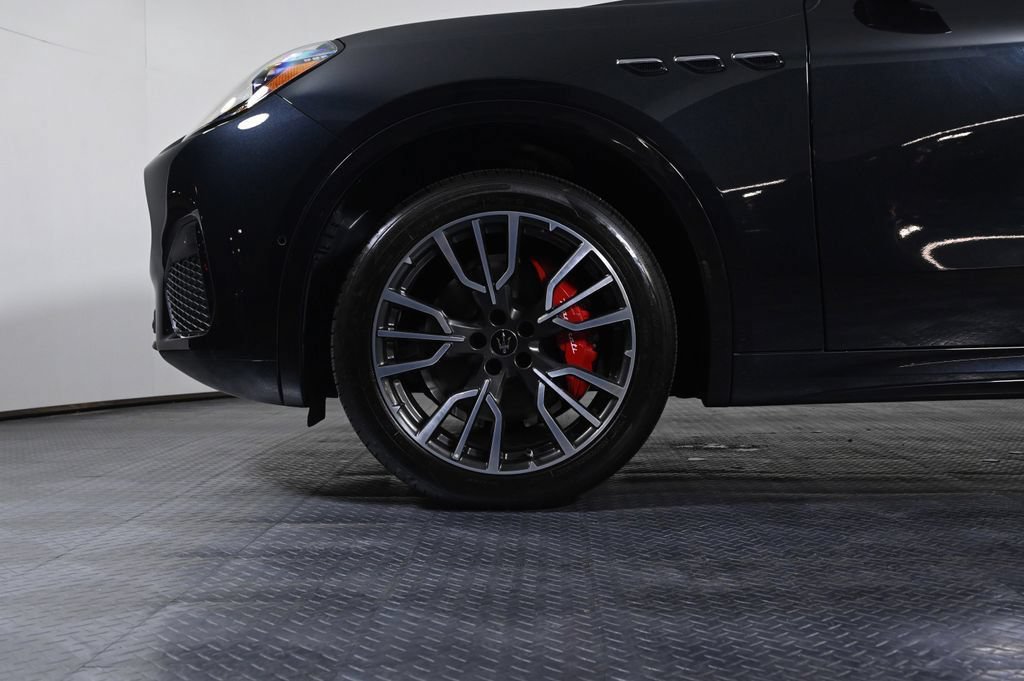 Used 2025 Maserati Grecale GT AWD/4WD image 24