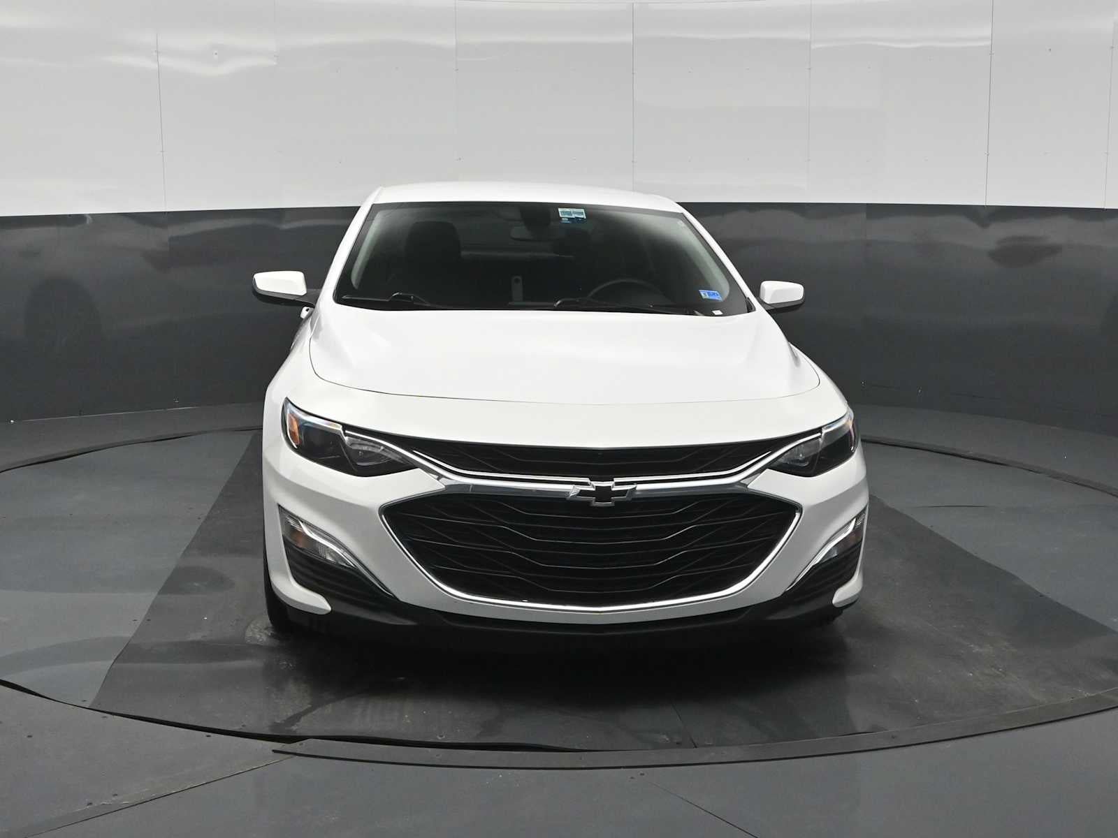 Used 2021 Chevrolet Malibu RS FWD image 3